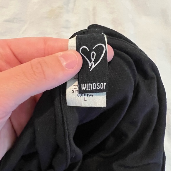 Black Windsor dress - Picture 4 of 4